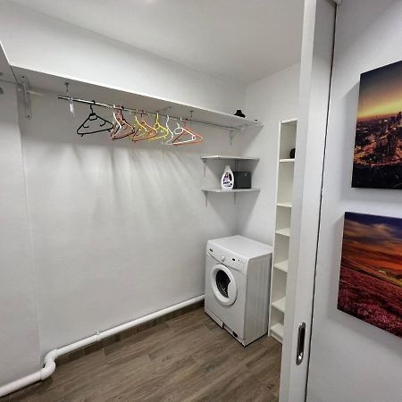 First Studio Bucarest Esterno foto