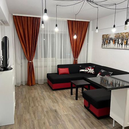 First Studio Bucarest Esterno foto